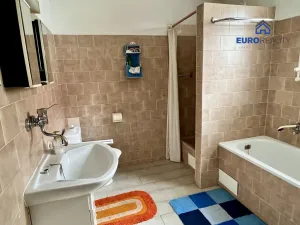 Prodej rodinného domu, Valy, Borová, 195 m2