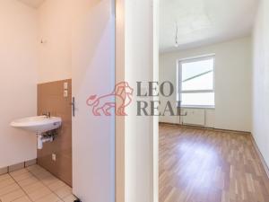 Pronájem bytu 2+kk, Strašice, 43 m2
