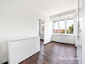 Pronájem bytu 4+kk, Praha - Záběhlice, Karafiátová, 68 m2