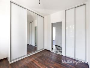 Pronájem bytu 4+kk, Praha - Záběhlice, Karafiátová, 68 m2