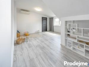 Prodej bytu 3+kk, Znojmo, Palliardiho, 66 m2