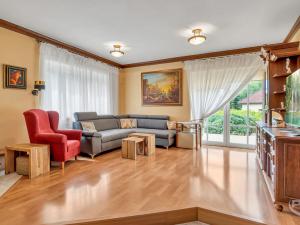 Prodej rodinného domu, Dobřejovice, 1460 m2