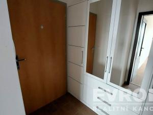 Prodej bytu 1+kk, Praha - Písnice, Švihovská, 37 m2