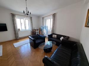 Pronájem bytu 2+1, Karlovy Vary, Pod Tvrzí, 62 m2