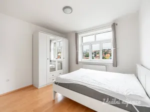 Pronájem bytu 2+kk, Praha - Libeň, Na Truhlářce, 51 m2