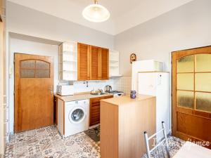 Pronájem bytu 1+1, Praha - Karlín, Pernerova, 37 m2