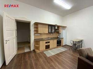 Pronájem bytu 1+kk, Chomutov, náměstí 1. Máje, 52 m2