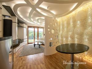 Pronájem bytu 4+kk, Praha - Záběhlice, Mattioliho, 100 m2