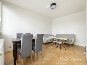 Pronájem bytu 3+kk, Praha - Karlín, Nekvasilova, 55 m2