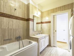 Pronájem bytu 2+kk, Praha - Malá Strana, Újezd, 75 m2