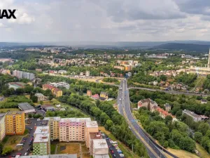 Prodej komerčního pozemku, Karlovy Vary, Uvalská, 1700 m2