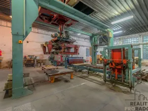 Prodej výrobních prostor, Moravský Krumlov, Pod Leskounem, 2555 m2