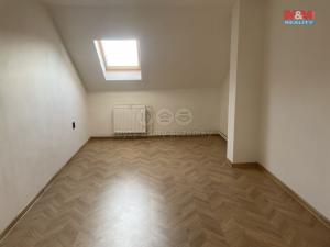 Prodej bytu 4+kk, Chrudim, Resselovo náměstí, 168 m2