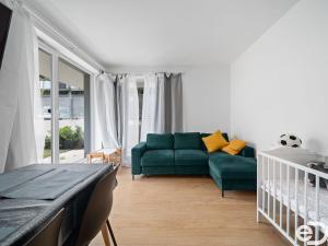 Prodej bytu 2+kk, Praha - Hrdlořezy, Mezilehlá, 53 m2