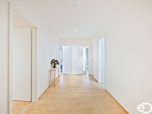 Prodej bytu 2+kk, Praha - Hrdlořezy, Mezilehlá, 85 m2