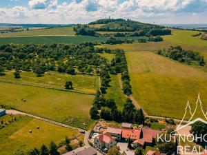 Prodej pozemku pro bydlení, Miskovice, 6754 m2