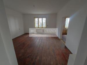 Prodej rodinného domu, Velké Popovice, Husova, 390 m2