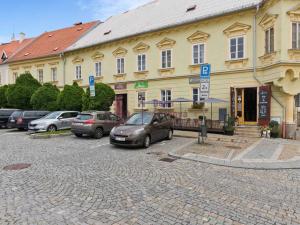 Pronájem kanceláře, Jindřichův Hradec - Jindřichův Hradec II, Masarykovo náměstí, 12 m2