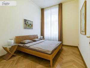 Pronájem bytu 2+kk, Praha - Malá Strana, Újezd, 73 m2