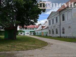 Prodej historického objektu, Hatín - Jemčina, 2500 m2