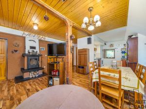 Prodej apartmánu, Branná, 345 m2