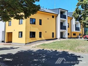 Pronájem bytu 1+kk, Otrokovice, Nábřeží, 38 m2