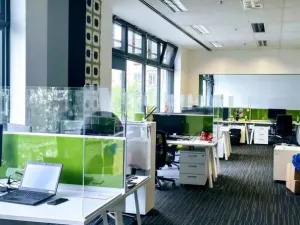 Pronájem kanceláře, Praha - Holešovice, U průhonu, 330 m2