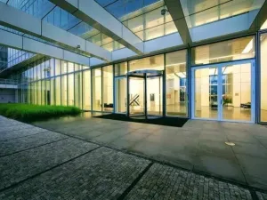 Pronájem kanceláře, Praha - Nusle, Hvězdova, 424 m2