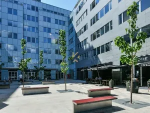 Pronájem kanceláře, Praha - Smíchov, Plzeňská, 730 m2