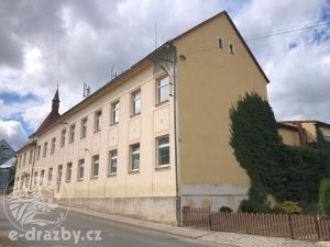 Prodej výrobních prostor, Načeradec, Zámecké náměstí, 1800 m2