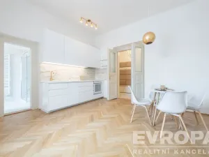 Prodej bytu 3+kk, Praha - Nové Město, Pod Slovany, 100 m2
