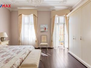 Prodej bytu 4+kk, Karlovy Vary, Zeyerova, 143 m2