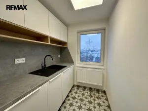 Pronájem kanceláře, Třebíč - Stařečka, Sucheniova, 162 m2