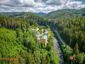 Prodej výrobních prostor, Jablonec nad Jizerou - Buřany, 2696 m2