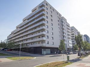 Pronájem bytu 1+kk, Praha - Strašnice, Zvěřinova, 33 m2