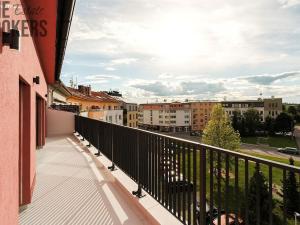 Prodej bytu, Praha - Suchdol, U hotelu, 280 m2