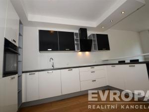 Pronájem bytu 2+kk, Praha - Michle, Nuselská, 60 m2