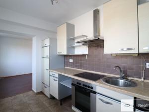 Prodej bytu 2+1, Cehnice, 54 m2