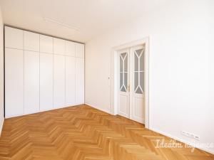 Pronájem bytu 2+kk, Praha - Bubeneč, Čs. armády, 52 m2