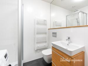 Pronájem bytu 2+kk, Praha, Na Větrníku, 54 m2