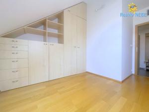Pronájem bytu 2+kk, Praha - Nové Město, Lublaňská, 38 m2