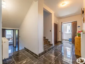 Prodej rodinného domu, Sezemice, Komenského, 190 m2