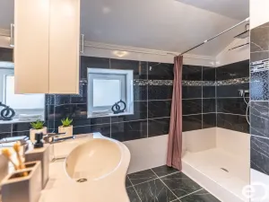 Prodej rodinného domu, Sezemice, Komenského, 190 m2