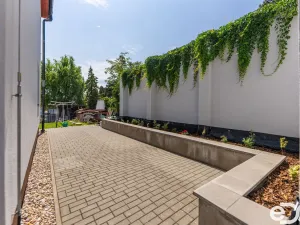 Prodej rodinného domu, Sezemice, Komenského, 190 m2