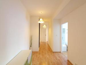 Pronájem bytu 2+1, Praha - Vršovice, Jerevanská, 64 m2