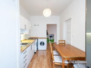 Pronájem bytu 2+1, Praha - Vršovice, Jerevanská, 64 m2