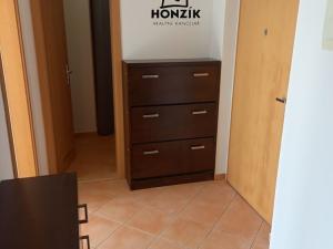 Pronájem bytu 2+kk, Praha - Strašnice, Názovská, 65 m2