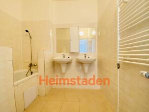 Pronájem bytu 4+1, Ostrava - Poruba, Nezvalovo náměstí, 104 m2
