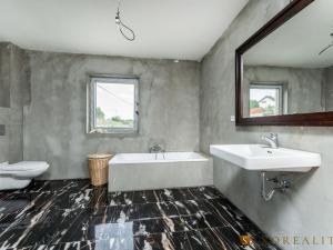 Prodej rodinného domu, Buš, 181 m2