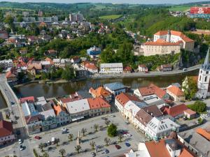 Prodej činžovního domu, Ledeč nad Sázavou, Husovo náměstí, 333 m2